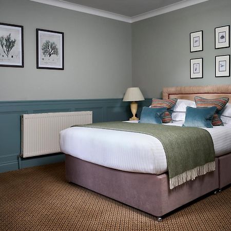 Careys Manor Hotel & Senspa Брокенхърст Стая снимка