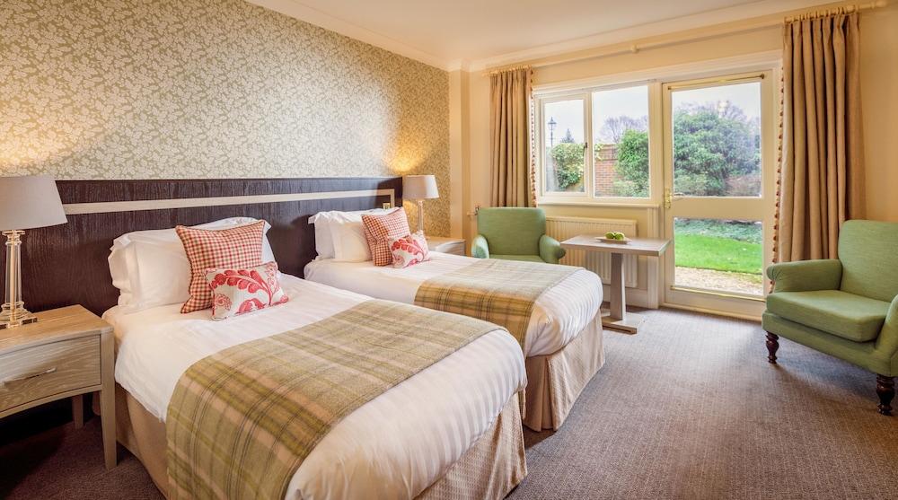 Careys Manor Hotel & Senspa Брокенхърст Екстериор снимка